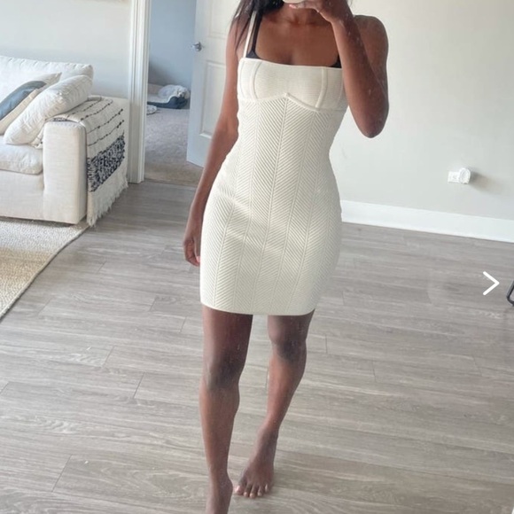 Hervé Léger White Ribbed Mini Dress - Picture 2 of 6